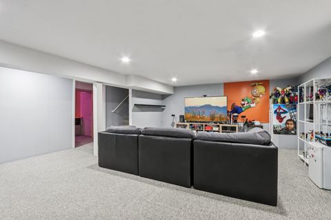 Tiny photo for 373 Evergreen Circle, Glendale Heights, IL 60139 (MLS # 12502785)