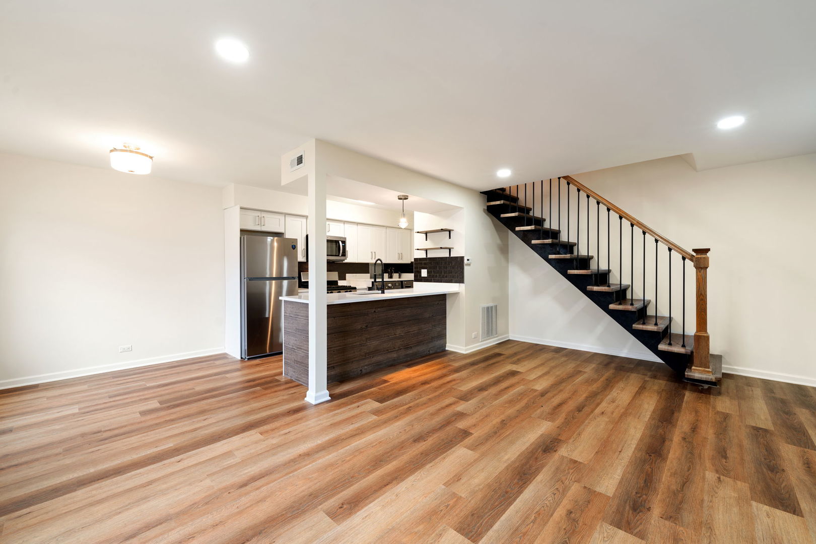 1481 Quaker Lane 117B