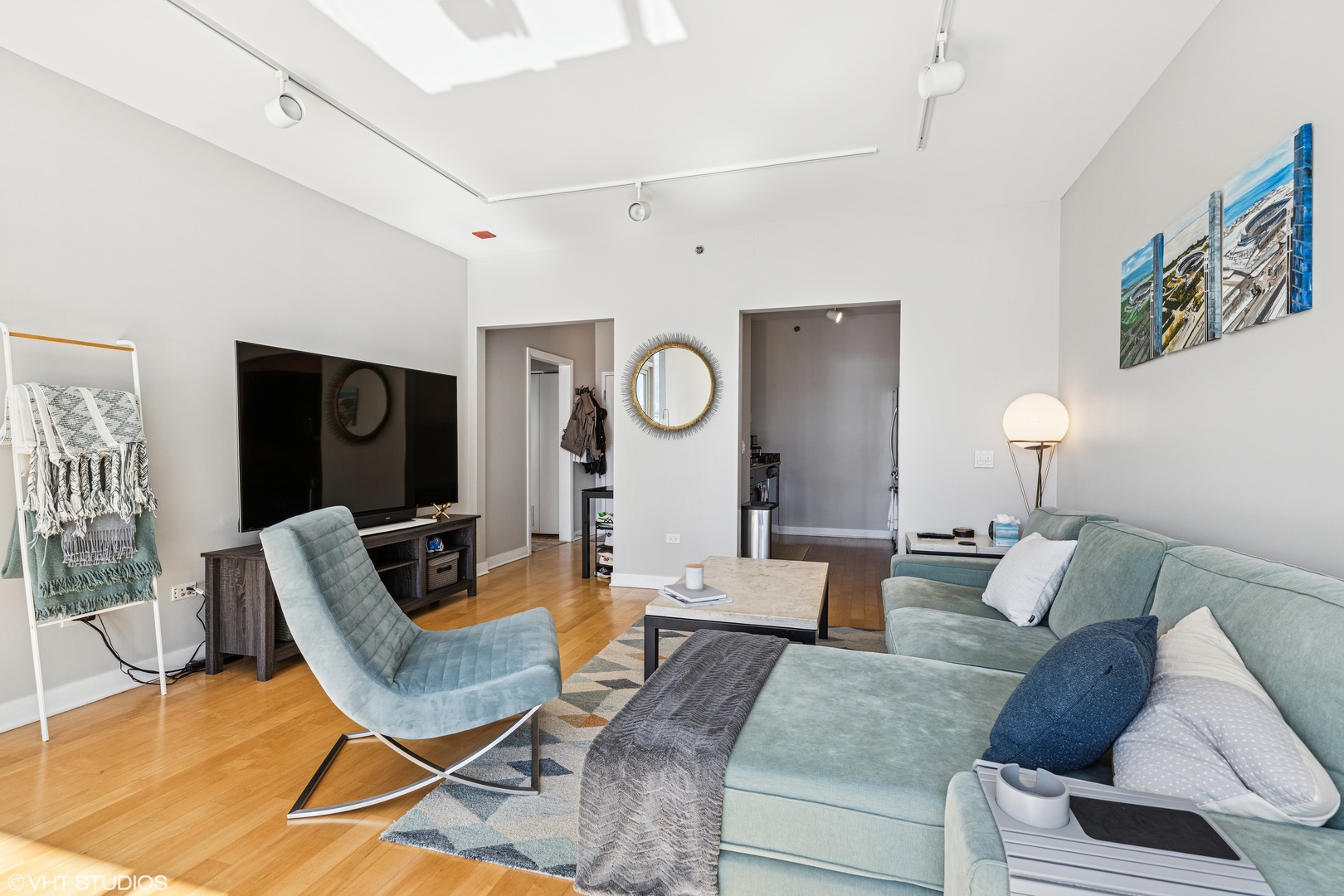 8 E Randolph Street 2407