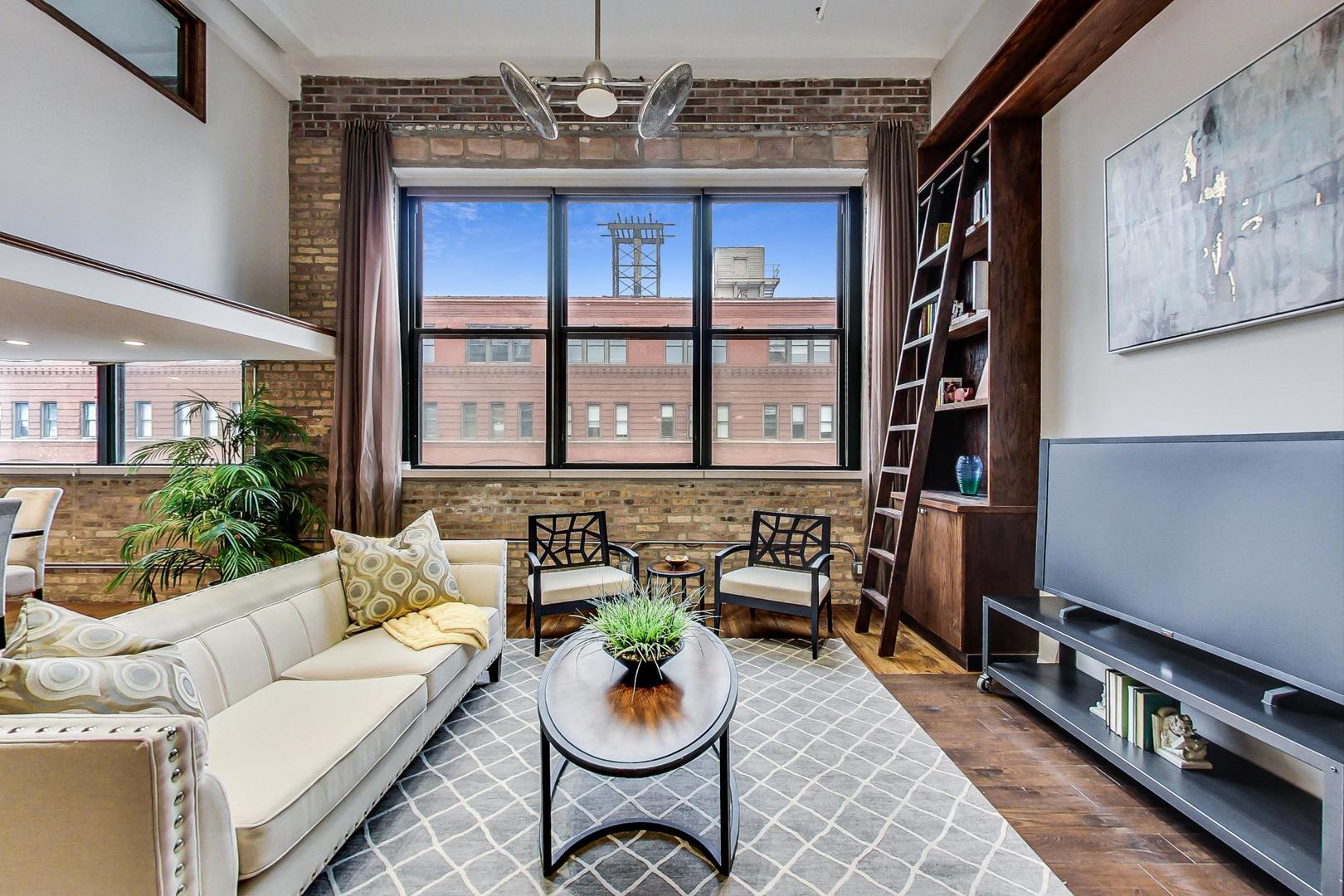 1000 W Washington Boulevard 512