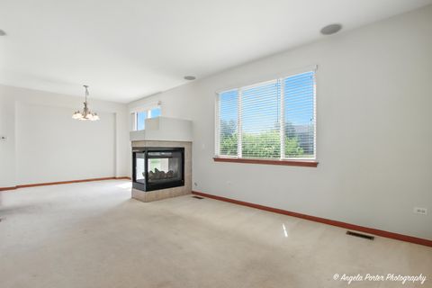 Tiny photo for 509 Legend Lane, McHenry, IL 60050 (MLS # 12454810)