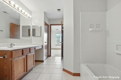 Tiny photo for 509 Legend Lane, McHenry, IL 60050 (MLS # 12454810)