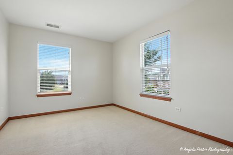 Tiny photo for 509 Legend Lane, McHenry, IL 60050 (MLS # 12454810)