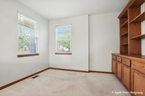 Tiny photo for 509 Legend Lane, McHenry, IL 60050 (MLS # 12454810)