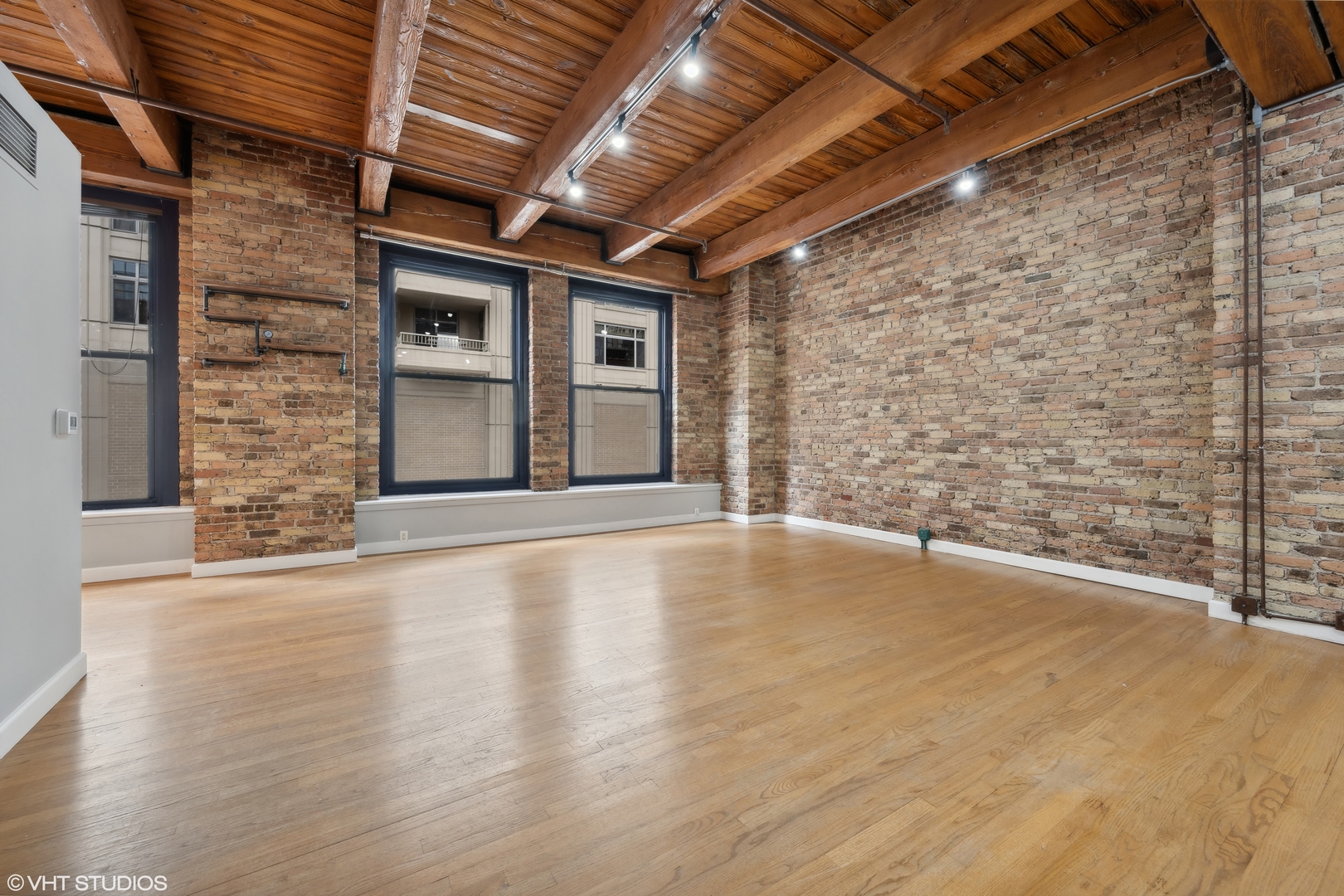 540 N Lake Shore Drive 616