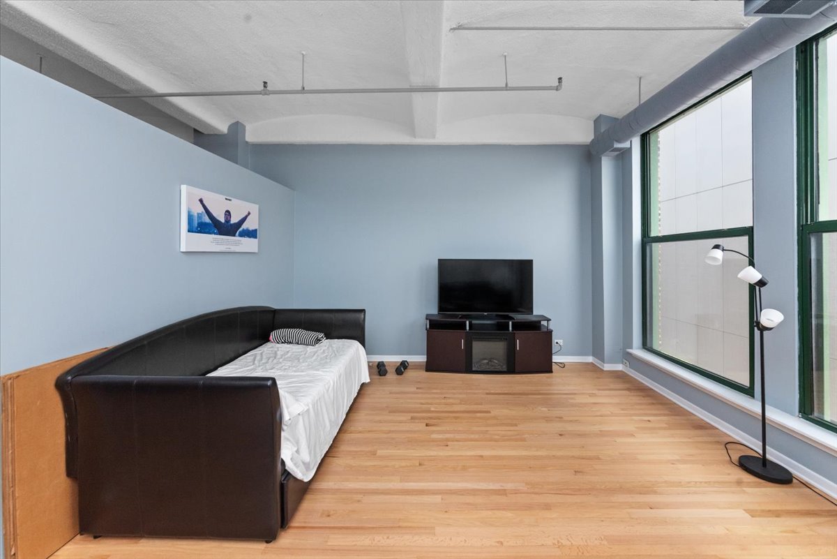 633 S PLYMOUTH Street 809