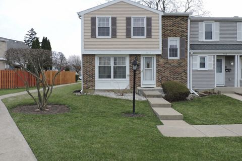 Photo of 7425 Nantucket Cove, Hanover Park, IL 60133 (MLS # 12601831)