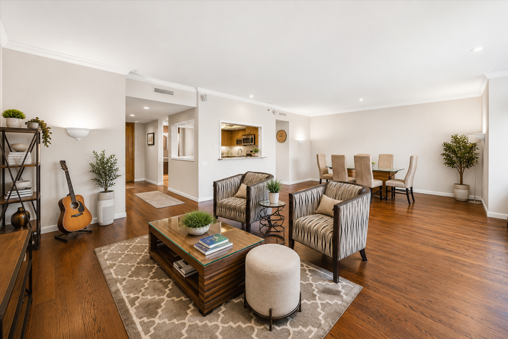 680 N Lake Shore Drive 822