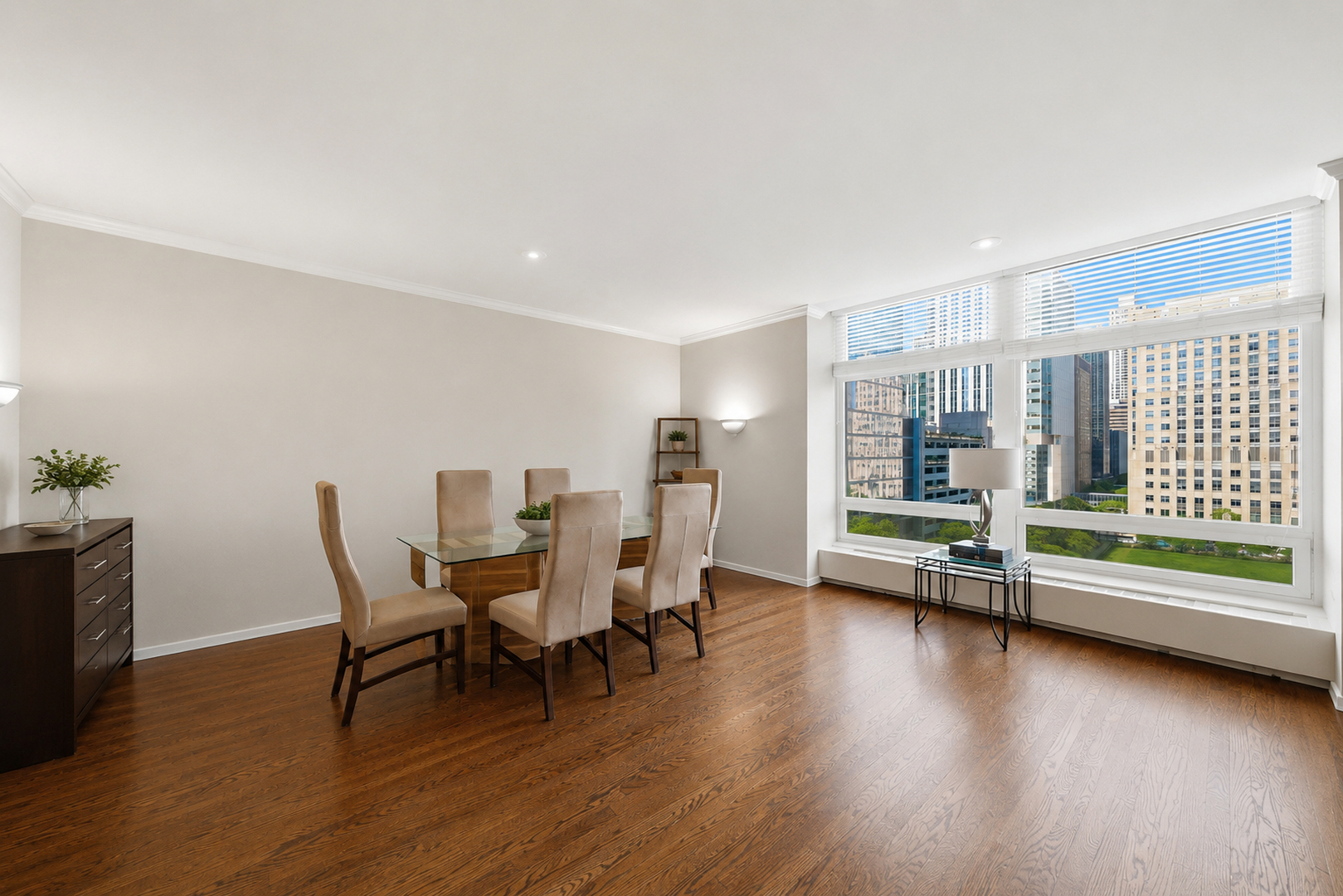 680 N Lake Shore Drive 822