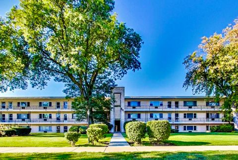 501 E Prospect Avenue 1F Mount Prospect IL 60056