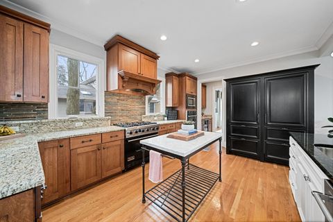 Tiny photo for 610 Hammerschmidt Avenue, Lombard, IL 60148 (MLS # 12433427)