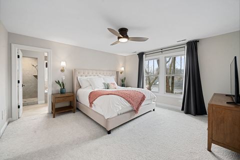 Tiny photo for 610 Hammerschmidt Avenue, Lombard, IL 60148 (MLS # 12433427)