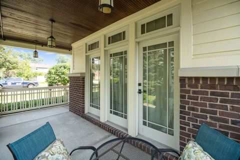Tiny photo for 610 Hammerschmidt Avenue, Lombard, IL 60148 (MLS # 12433427)