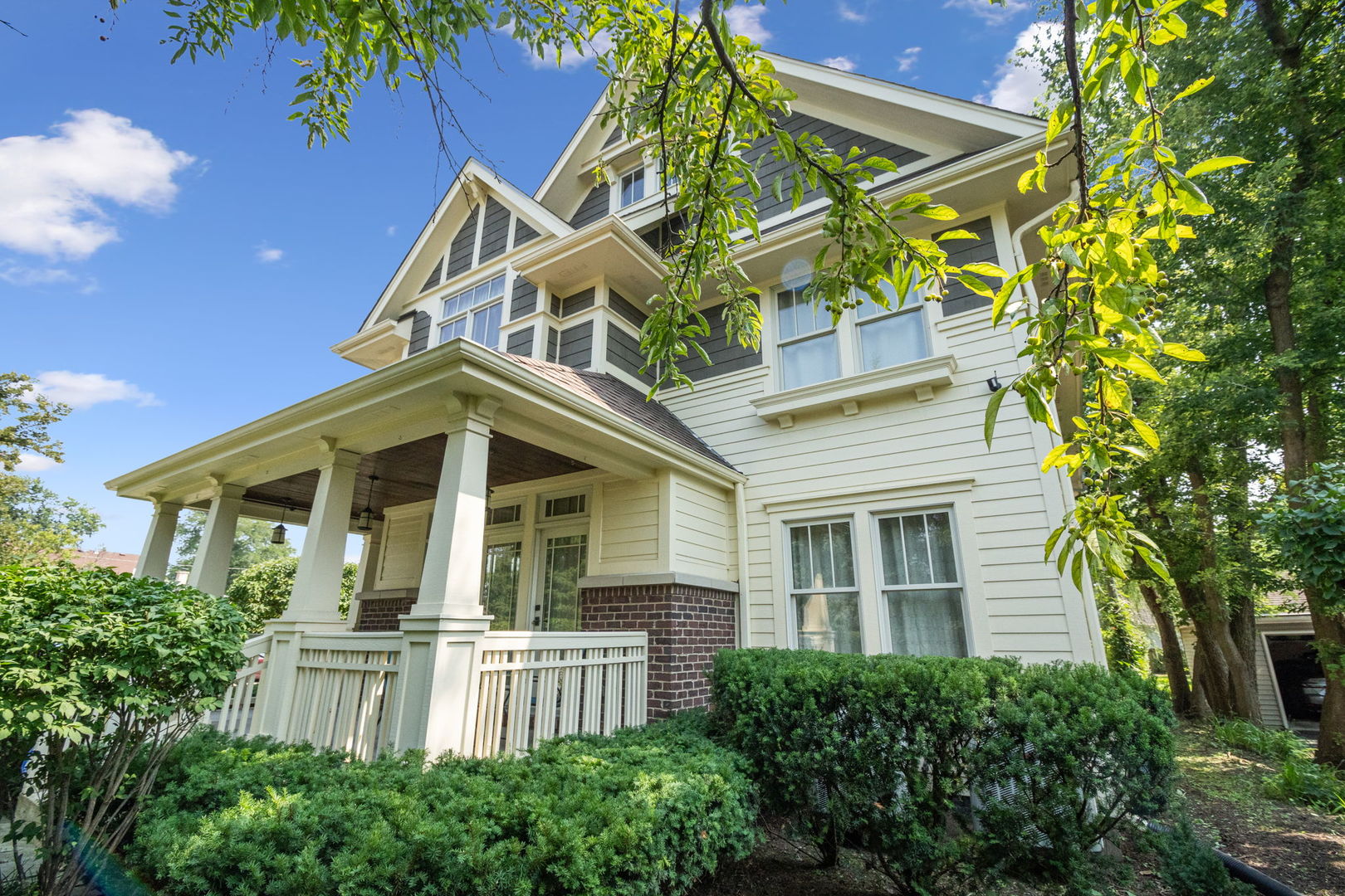 610 Hammerschmidt Avenue
