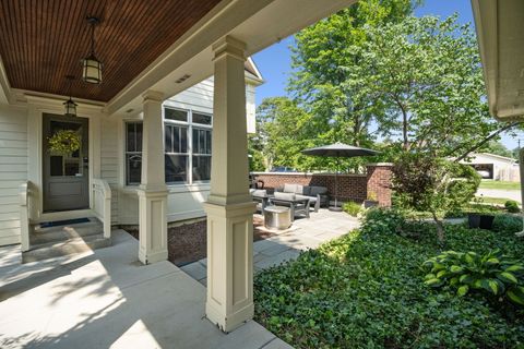 Tiny photo for 610 Hammerschmidt Avenue, Lombard, IL 60148 (MLS # 12433427)