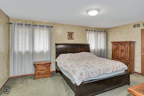 Tiny photo for 18154 Bettenhausen Drive, Tinley Park, IL 60487 (MLS # 12572006)