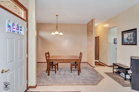 Tiny photo for 18154 Bettenhausen Drive, Tinley Park, IL 60487 (MLS # 12572006)