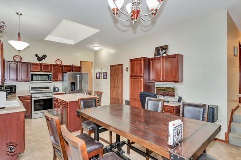 Tiny photo for 18154 Bettenhausen Drive, Tinley Park, IL 60487 (MLS # 12572006)