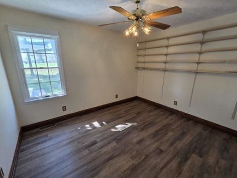 Tiny photo for 3405 Piccadilly Avenue, Mt Vernon, IL 62864 (MLS # 12598128)