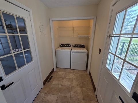 Tiny photo for 3405 Piccadilly Avenue, Mt Vernon, IL 62864 (MLS # 12598128)