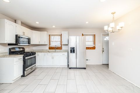 Tiny photo for 65 Indianwood Drive, Thornton, IL 60476 (MLS # 12621440)