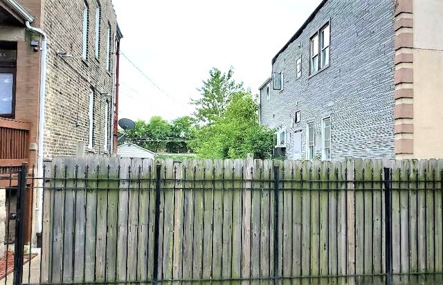 Photo 1 of 2 — 4949 W Grand Avenue, Chicago, IL 60639