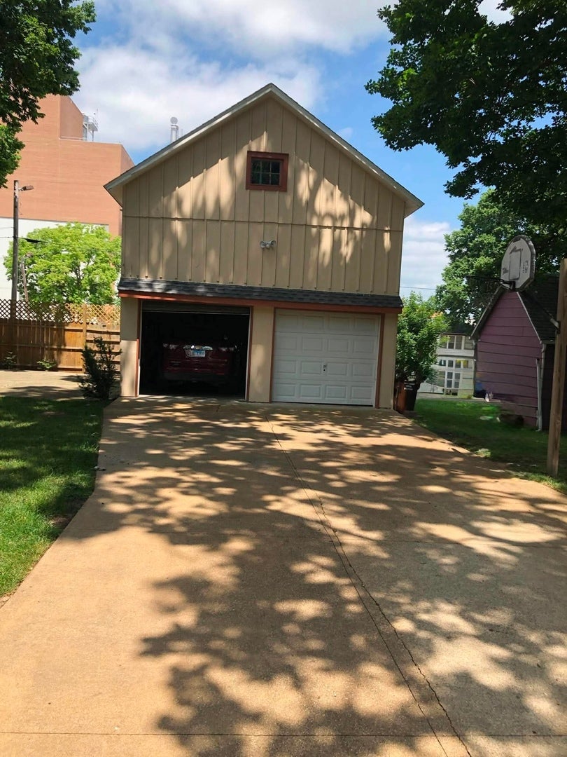 219 W 4th Street