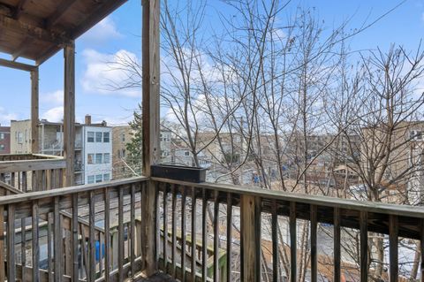 Tiny photo for 4852 N Sacramento Avenue #3, Chicago, IL 60625 (MLS # 12489314)