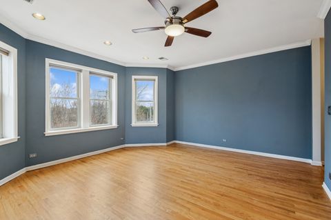 Tiny photo for 4852 N Sacramento Avenue #3, Chicago, IL 60625 (MLS # 12489314)