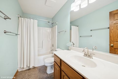 Tiny photo for 462 Kelly Lane, Crystal Lake, IL 60012 (MLS # 12469850)