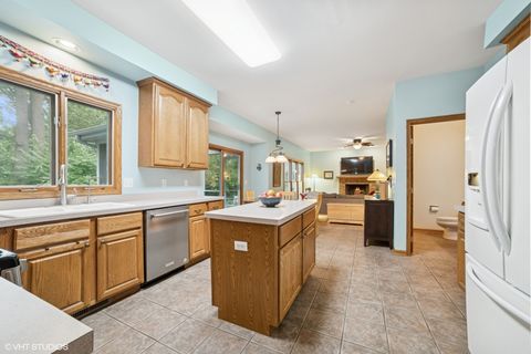 Tiny photo for 462 Kelly Lane, Crystal Lake, IL 60012 (MLS # 12469850)