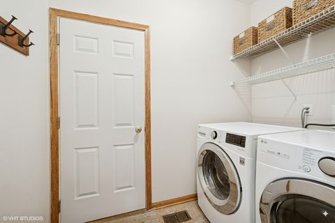 Tiny photo for 462 Kelly Lane, Crystal Lake, IL 60012 (MLS # 12469850)