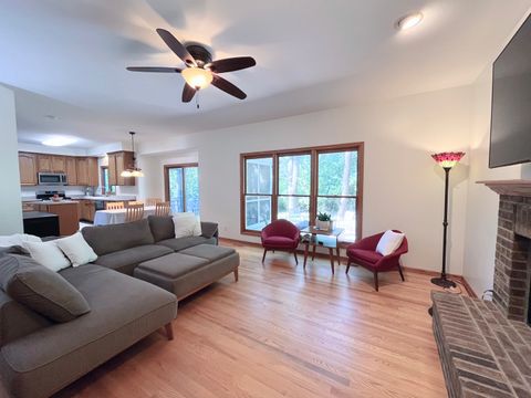 Tiny photo for 462 Kelly Lane, Crystal Lake, IL 60012 (MLS # 12469850)