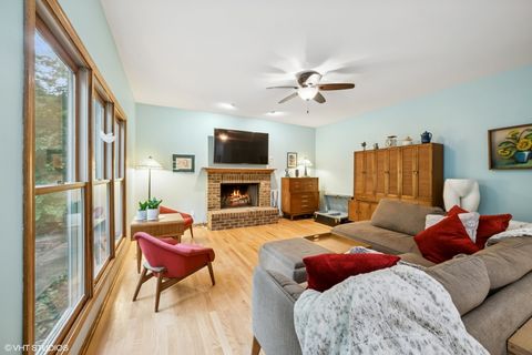 Tiny photo for 462 Kelly Lane, Crystal Lake, IL 60012 (MLS # 12469850)