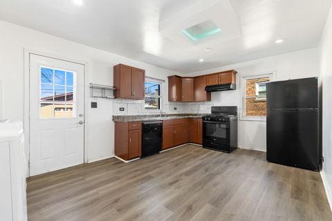 Tiny photo for 7830 Neenah Avenue, Burbank, IL 60459 (MLS # 12595976)