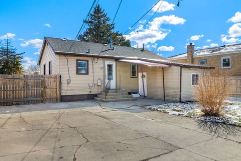 Tiny photo for 7830 Neenah Avenue, Burbank, IL 60459 (MLS # 12595976)