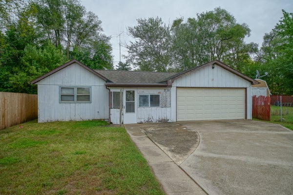 2726 9TH ST, ROCKFORD, IL 61109 - Image af2a6c8fc5894527e2cfb8ebc70f9d46/2393458572