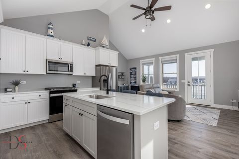 Tiny photo for 100 Great Loop Drive #34, Ottawa, IL 61350 (MLS # 12598160)