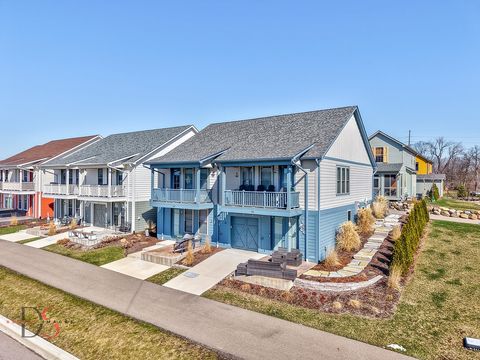 Tiny photo for 100 Great Loop Drive #34, Ottawa, IL 61350 (MLS # 12598160)