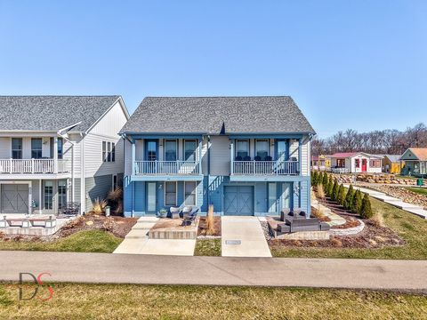 Tiny photo for 100 Great Loop Drive #34, Ottawa, IL 61350 (MLS # 12598160)