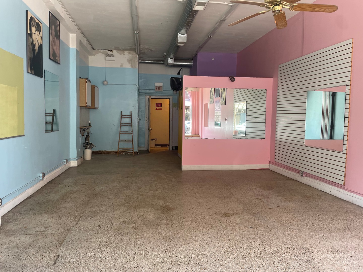 5632-52 N Clark Street 1550