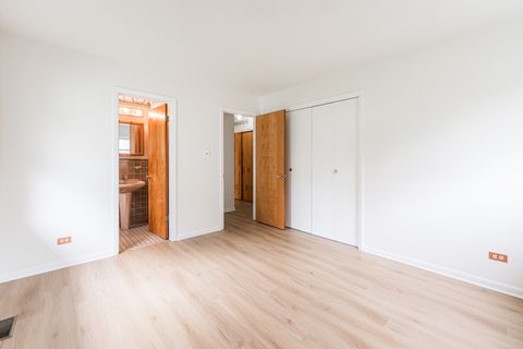 Tiny photo for 679 W Elk Grove Boulevard, Elk Grove Village, IL 60007 (MLS # 12493406)