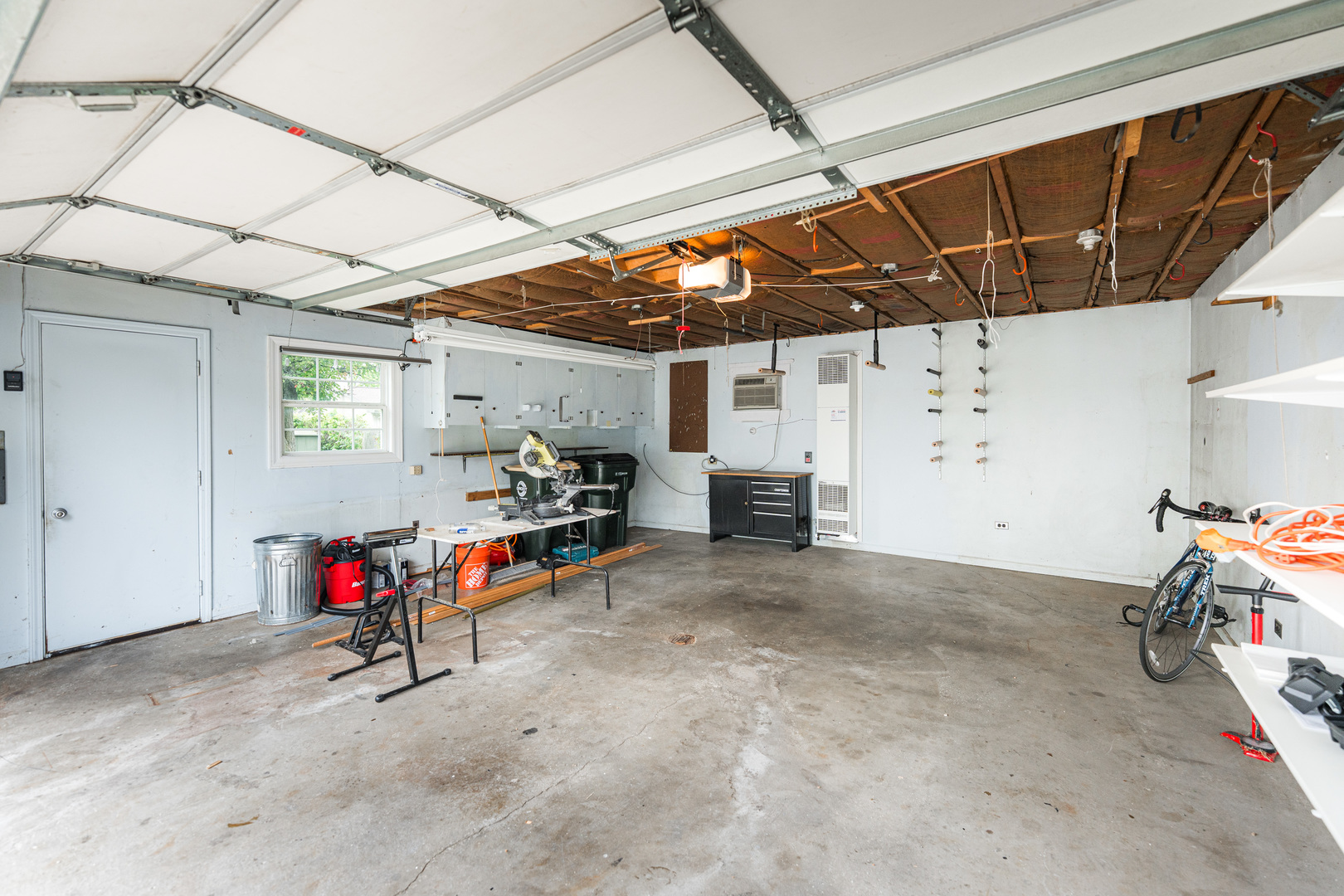 679 W Elk Grove Boulevard