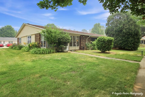 Tiny photo for 7323 Chevy Chase Court #43, Fox Lake, IL 60020 (MLS # 12709592)