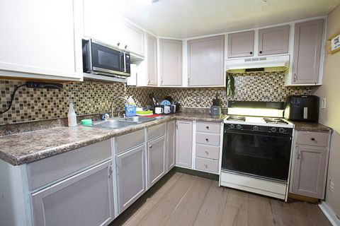 Tiny photo for 33574 Oak Street, Chenoa, IL 61726 (MLS # 12549839)