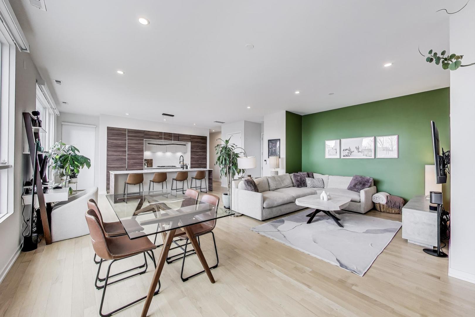 1433 N Ashland Avenue 3W