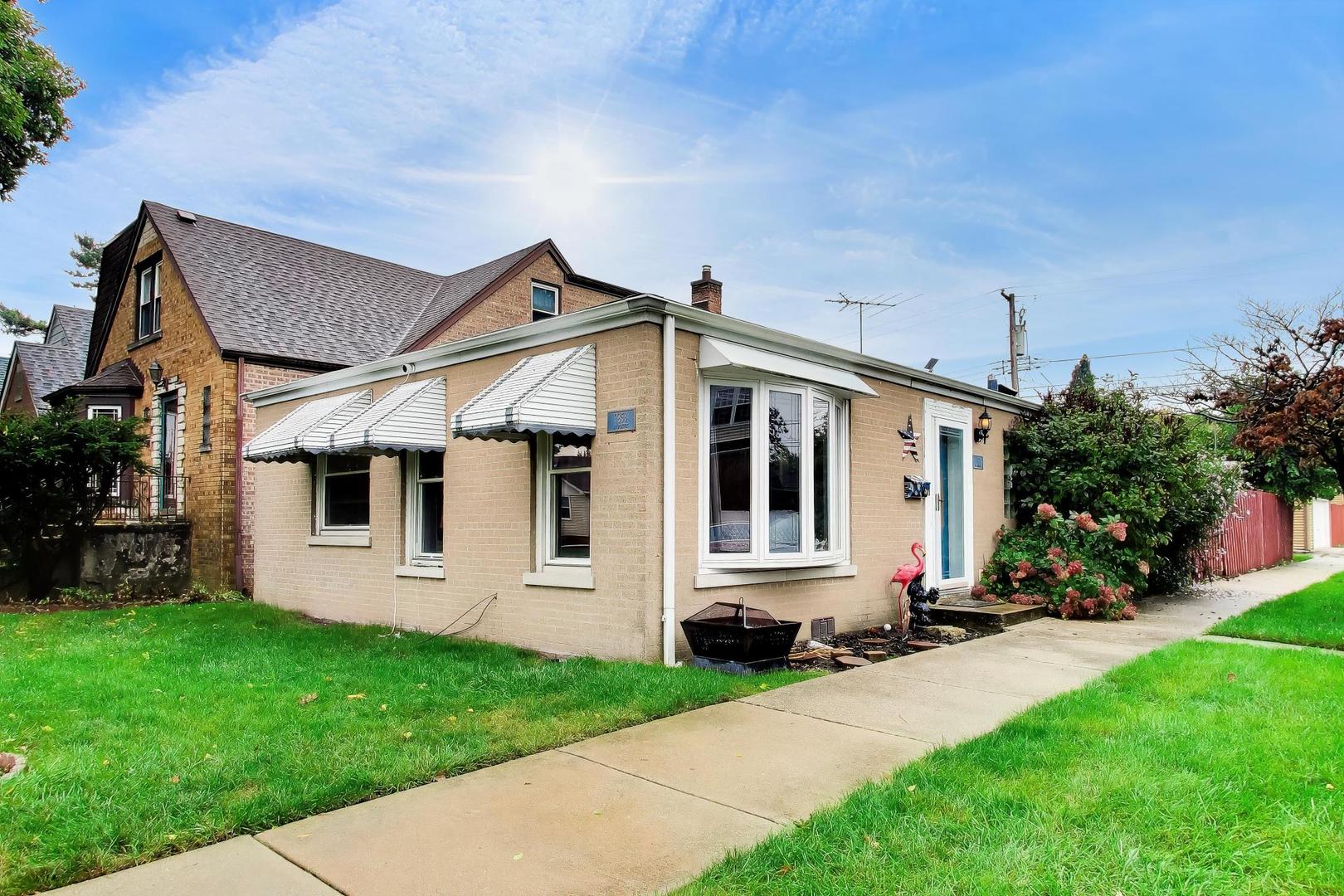 3858 N Pontiac Avenue