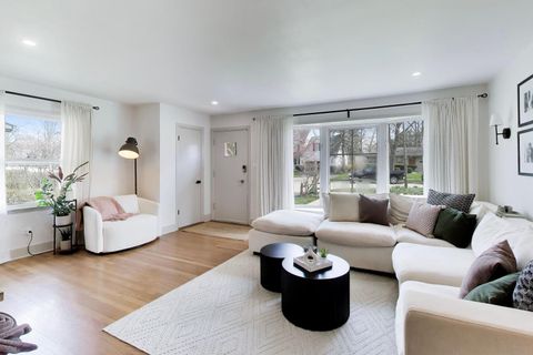 Tiny photo for 456 Lowell Avenue, Glen Ellyn, IL 60137 (MLS # 12622829)