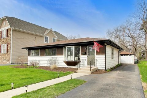 Tiny photo for 456 Lowell Avenue, Glen Ellyn, IL 60137 (MLS # 12622829)