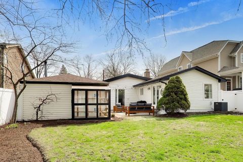 Tiny photo for 456 Lowell Avenue, Glen Ellyn, IL 60137 (MLS # 12622829)